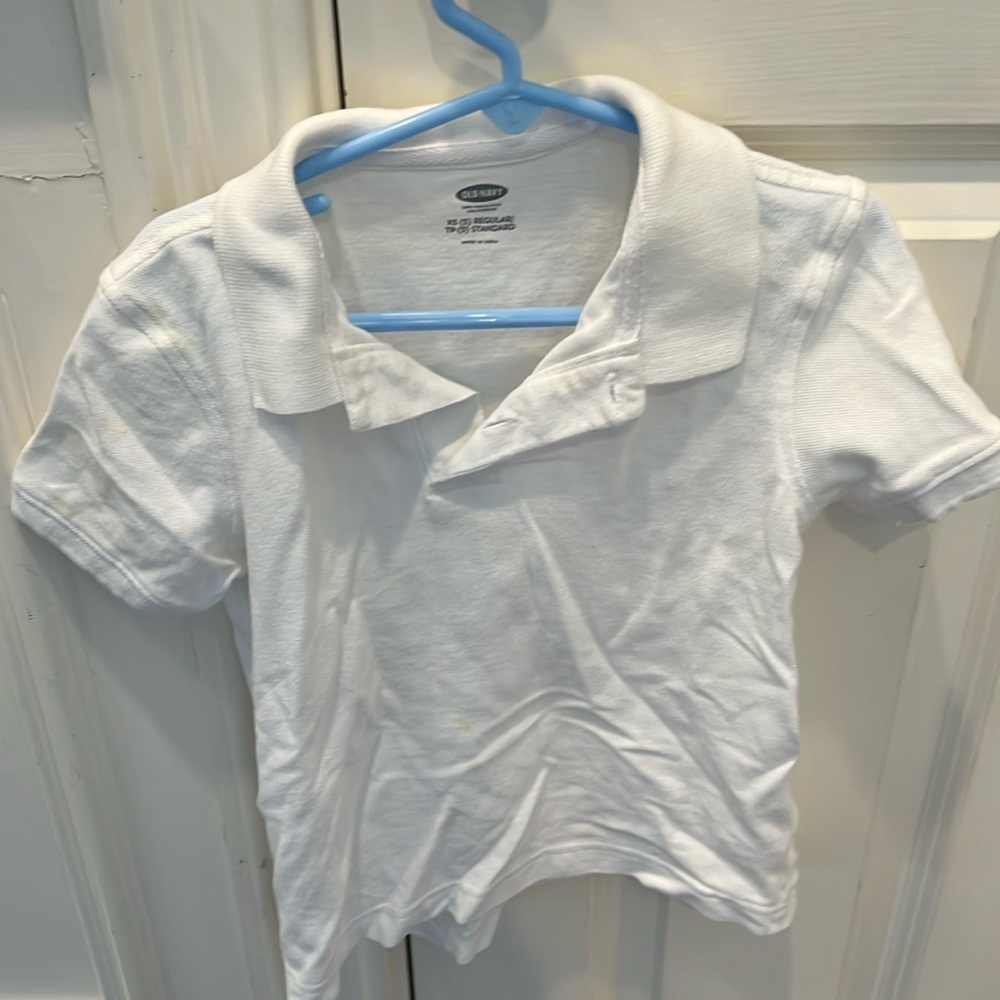 Great condition Old Navy size X small white polo 100% cotton